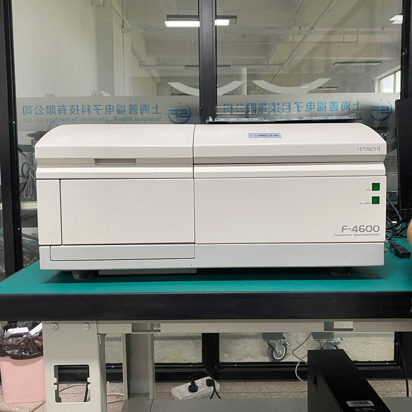 Hitachi F-4600